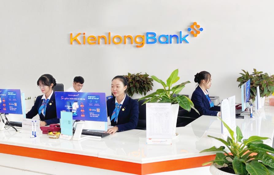 Nữ giao dịch viên KienlongBank kịp thời ngăn chặn khách hàng chuyển tiền cho đối tượng lừa đảo