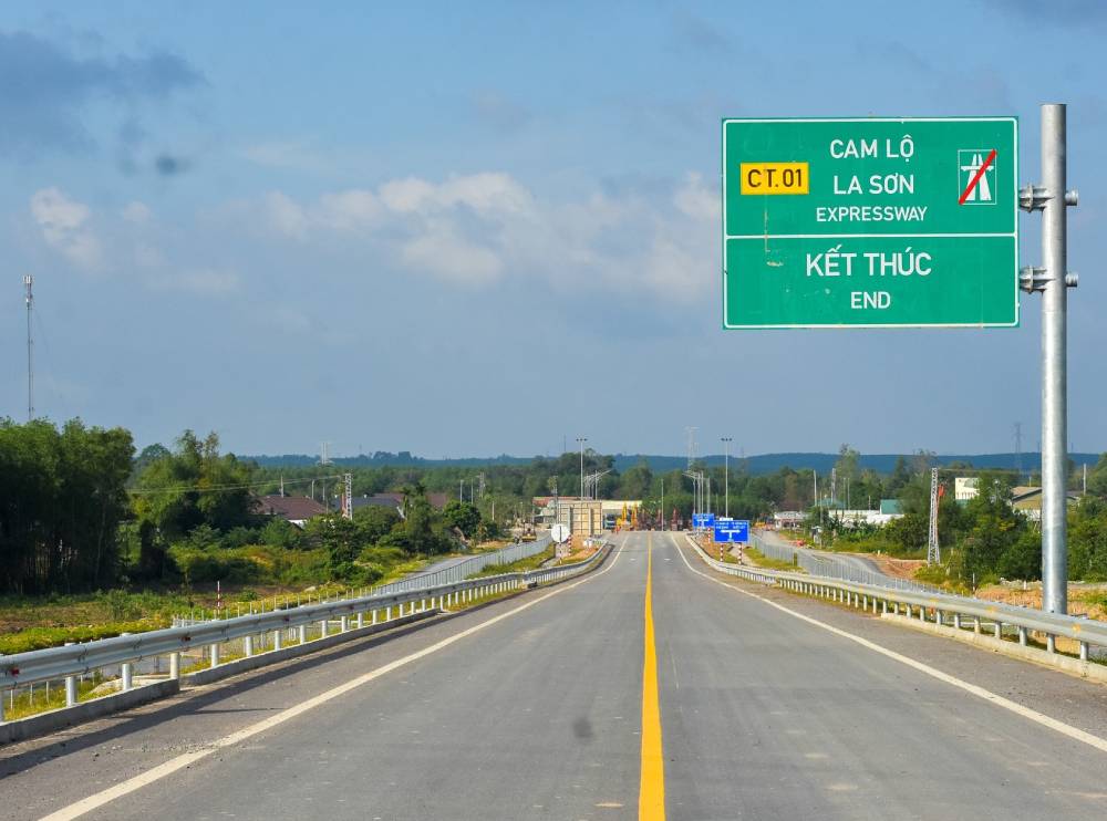 Thời điểm đầu tư cao tốc Cam Lộ - Lao Bảo dài 56km tại Quảng Trị- Ảnh 1.