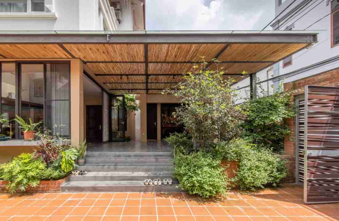 Cải tạo nhà ba thế hệ Hà Nội tiết kiệm chi phí bằng ký ức