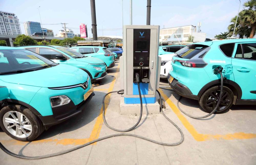 Thống kê đáng chú ý: Cả nước có hơn 600 công trình xanh, hơn 183.000 ô tô điện