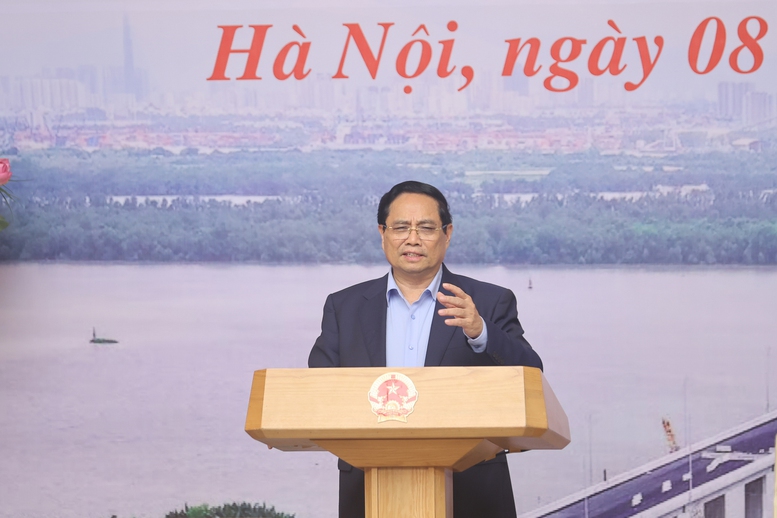 Thủ tướng: Ngày 19/12 sẽ khánh thành tuyến cao tốc xuyên Việt từ Cao Bằng đến Cà Mau