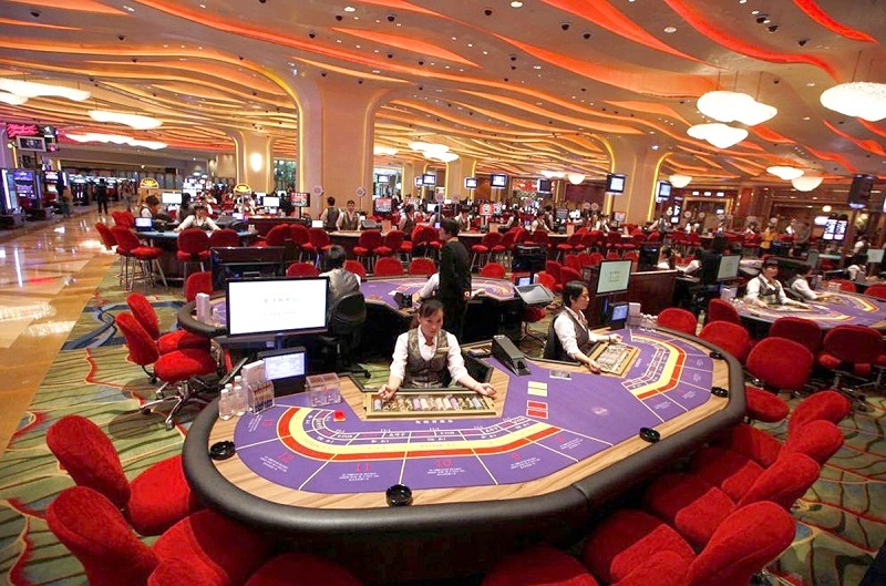 Muốn vào chơi casino tại Phú Quốc, Hồ Tràm và Vân Đồn, người Việt cần có thu nhập từ 10 triệu đồng