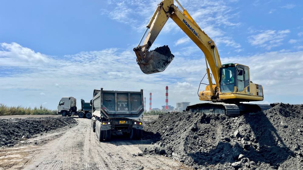 Thị trường vật liệu xây dựng tuần qua: Nhiều tín hiệu mới từ giá thép và nguồn vật liệu san lấp