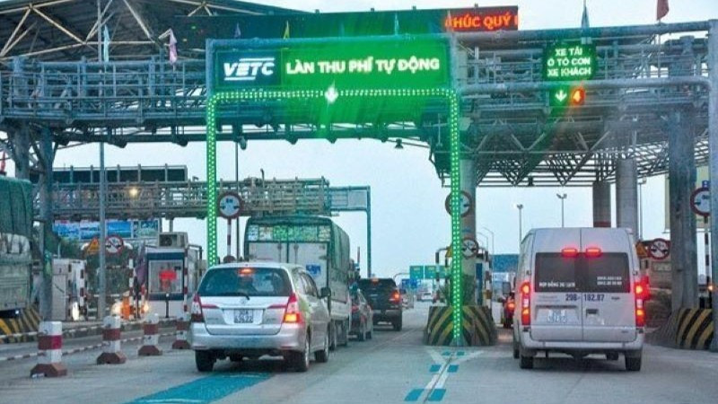 Từ 2026, trường hợp nào xe ô tô không phải nộp phí đường bộ?