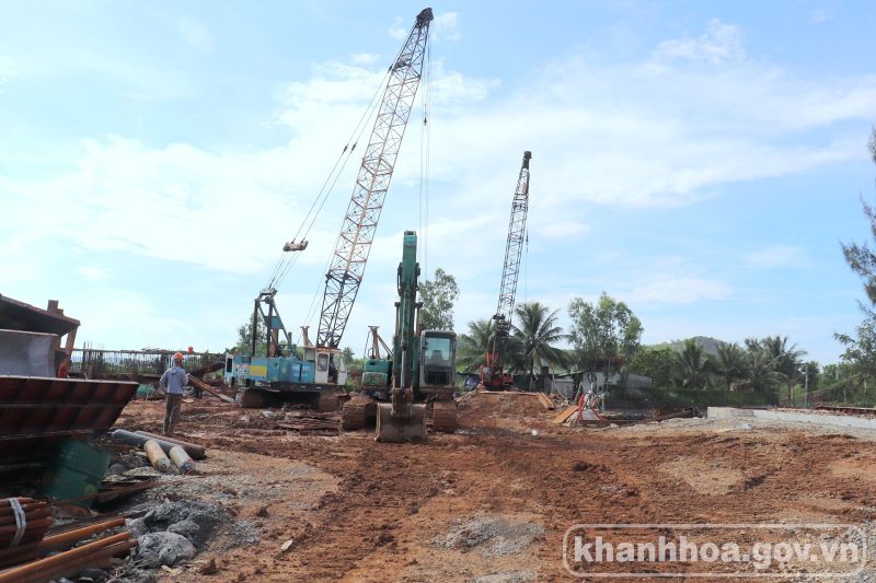 Họp bàn về tiến độ các dự án giao thông quy mô lớn, lãnh đạo tỉnh Khánh Hòa chỉ đạo gì?