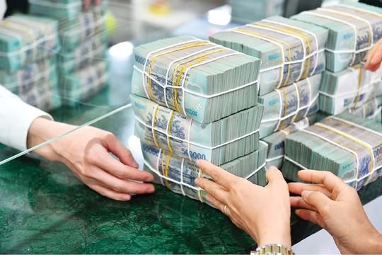 Lãi suất ngân hàng tăng nóng từng ngày