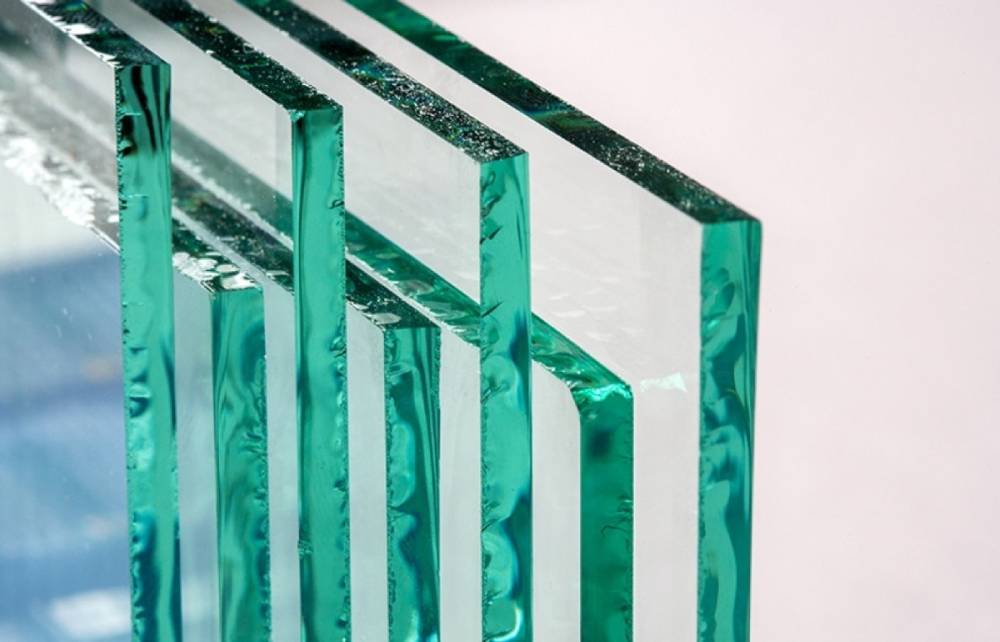 Kính nổi ngoại bị siết thuế tạm thời