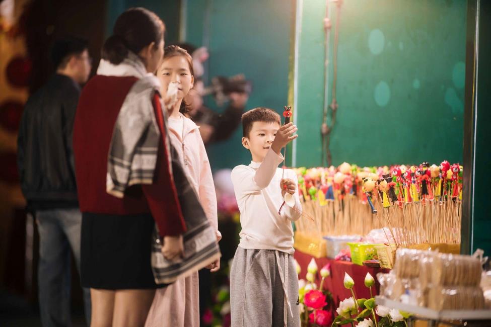 “Xuân Sen Sắc Nghệ”: Hành trình Tết đầy cảm xúc từ truyền thống đến đương đại