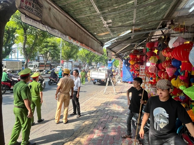 TP.HCM xử lý lấn chiếm lòng đường, vỉa hè theo ba giai đoạn trong quý I/2026 và duy trì