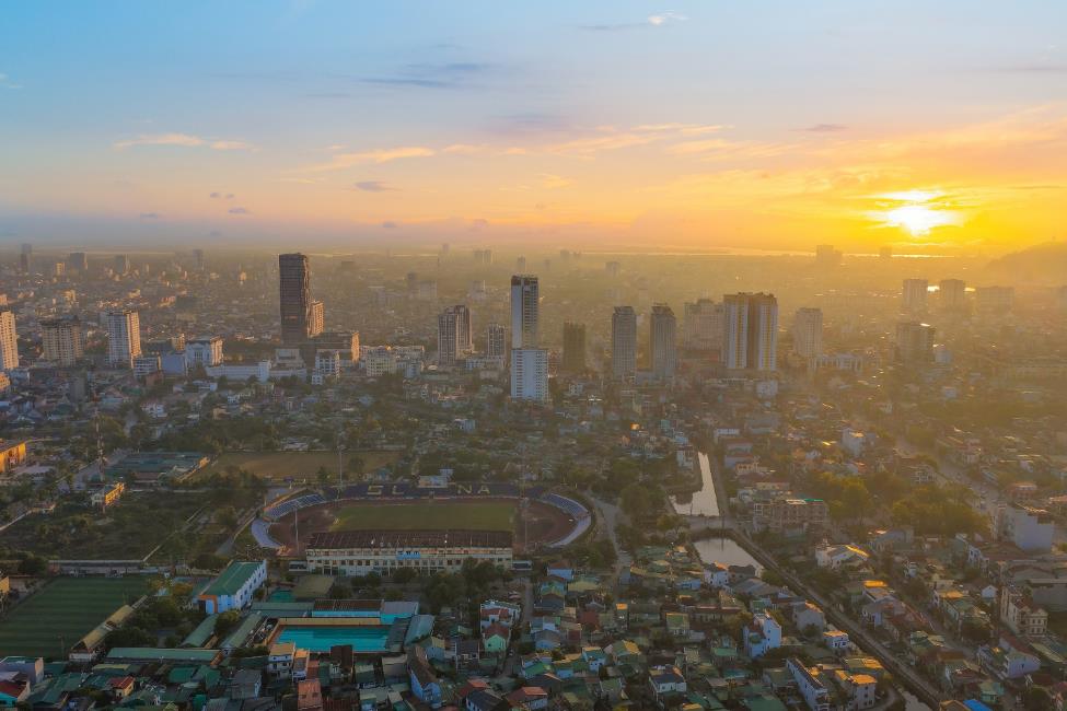 Khi vàng, chứng khoán và tiền số liên tục biến động, bất động sản vẫn giữ vai trò kênh đầu tư “ăn chắc mặc bền”