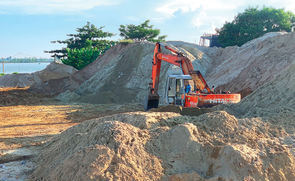 Kiểm soát mỏ cát làm vật liệu xây dựng tại Vĩnh Long