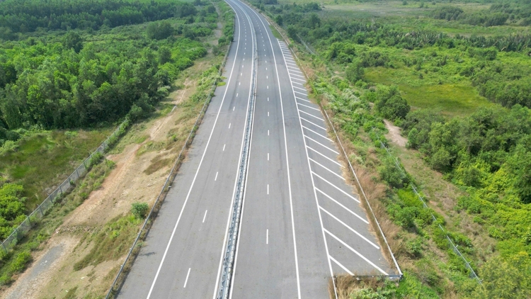 Bất động sản 24h: Đẩy nhanh loạt dự án kết nối sân bay Long Thành