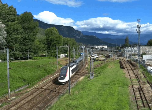 Quốc hội “chốt” dành hơn 8,2 triệu tỷ đồng cho đầu tư công 5 năm tới