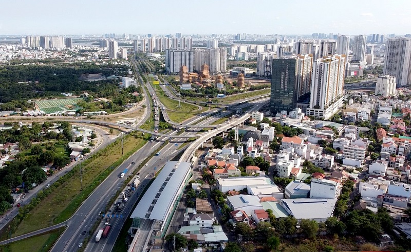 Bất động sản 24h: TP.HCM phát lệnh "khẩn" triển khai 58 dự án, miền Tây đón sóng hạ tầng từ cao tốc mới